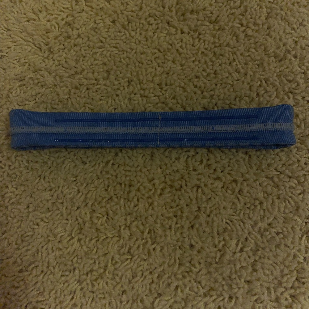 Blue Lululemon headband - Picture 3 of 3